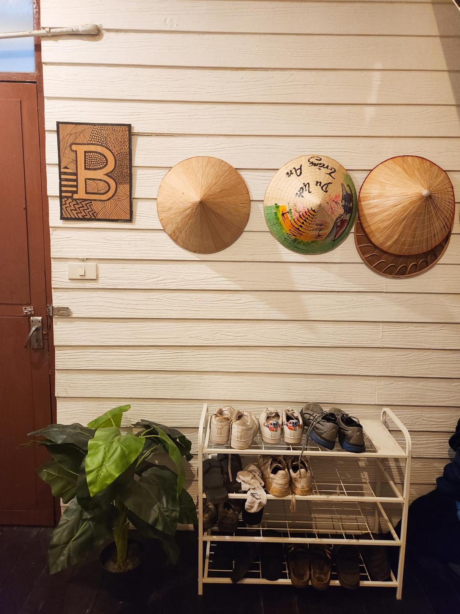 Back Home Backpackers Hostel Bangkok Exterior foto