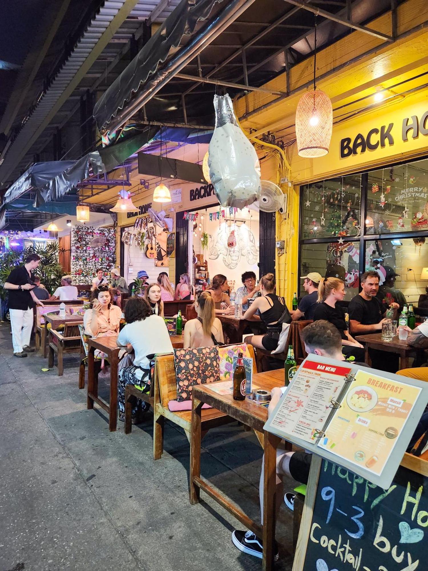 Back Home Backpackers Hostel Bangkok Exterior foto
