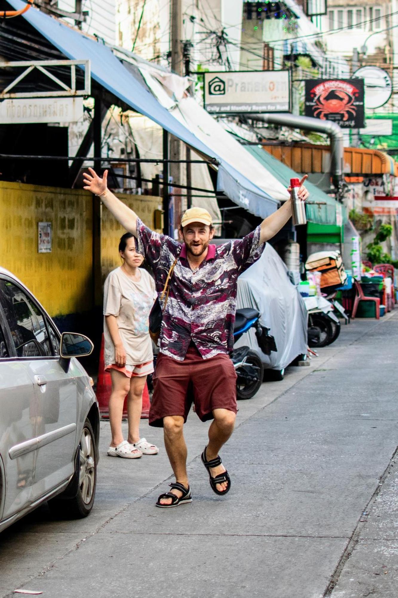 Back Home Backpackers Hostel Bangkok Exterior foto