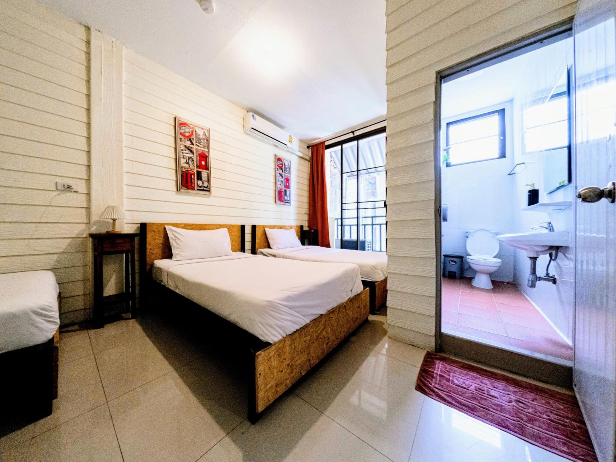 Back Home Backpackers Hostel Bangkok Exterior foto